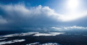 Солнце над облаками